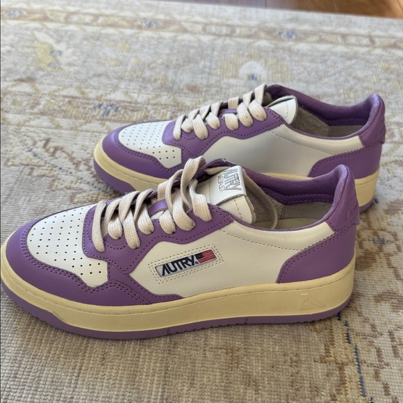 NEW Autry Medalist Purple Low sneakers Size 38 - Picture 5 of 12